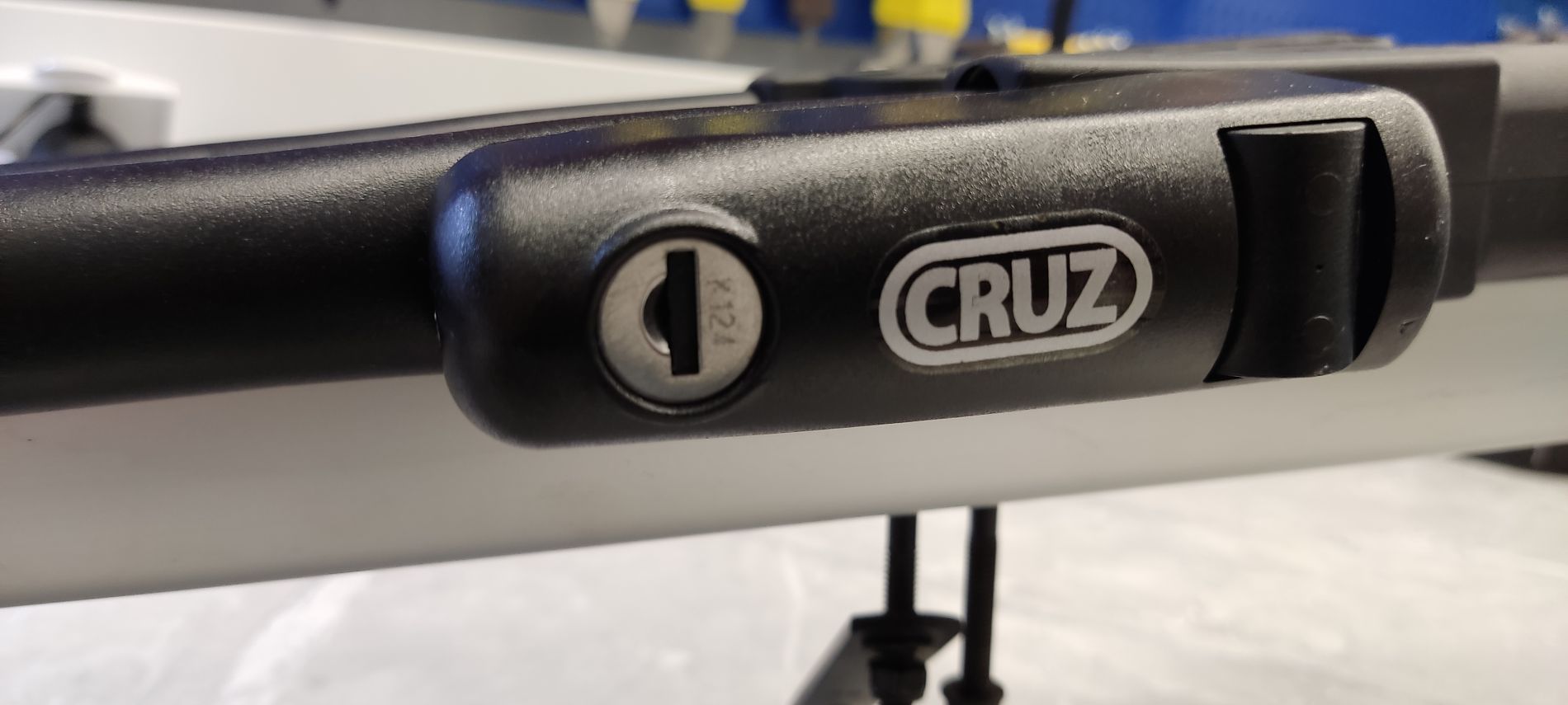 Dorobienie klucza do zamka uchwytu rowerowego firmy Cruz